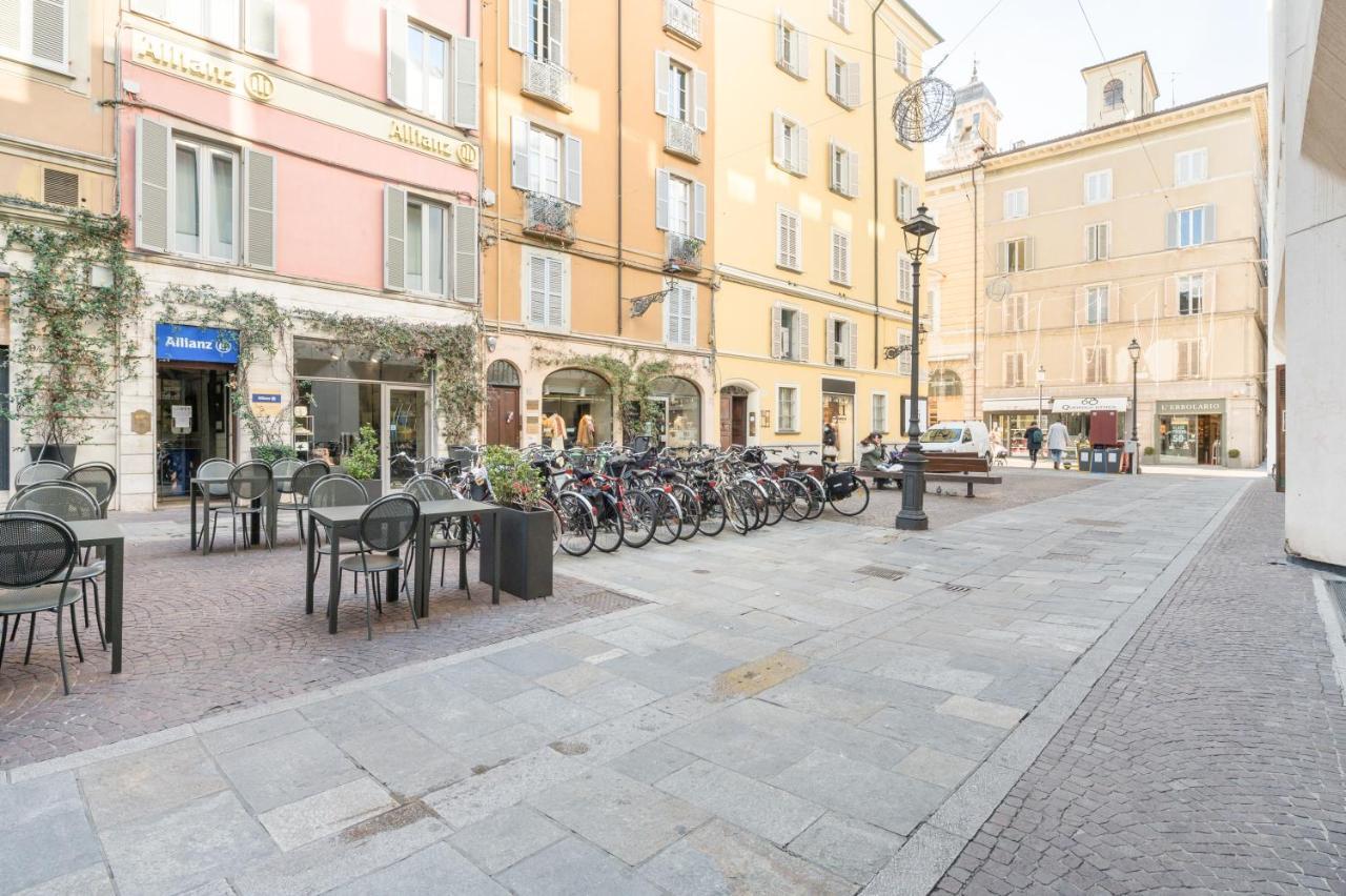 Raffinato Apt Vicino A Piazza Garibaldi X5 פארמה מראה חיצוני תמונה