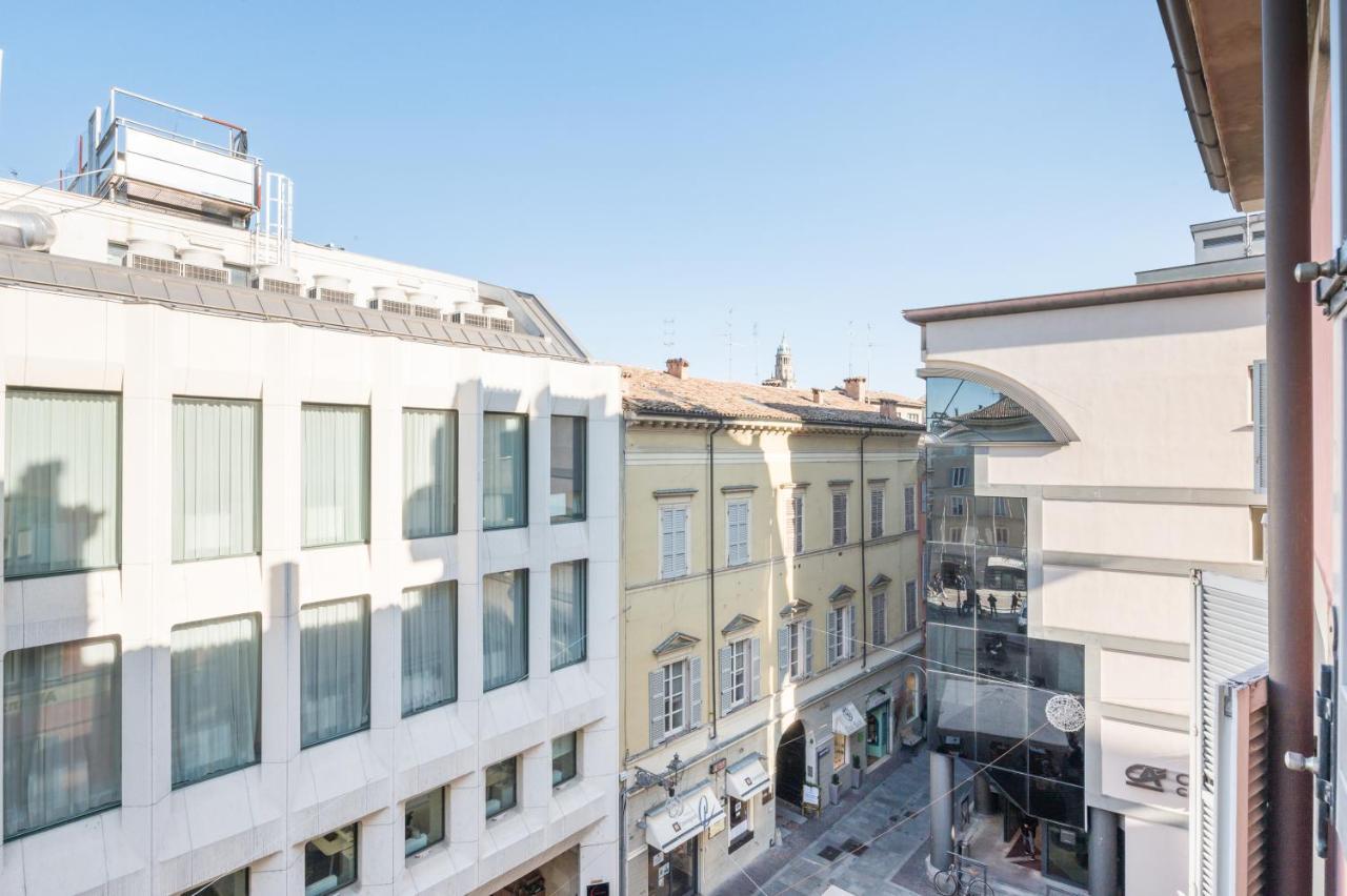 Raffinato Apt Vicino A Piazza Garibaldi X5 פארמה מראה חיצוני תמונה